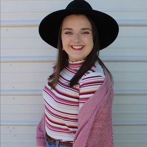 Meet your Posher, Alexis